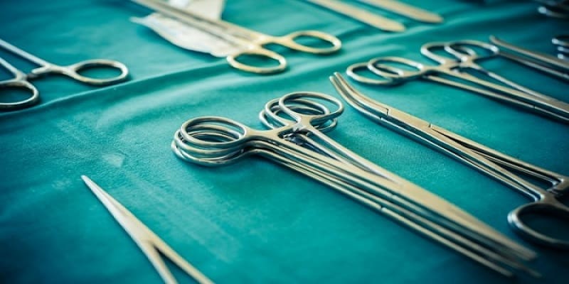 Ο δραστικός περιορισμός των χειρουργείων αφορά και τον ιδιωτικό τομέα;