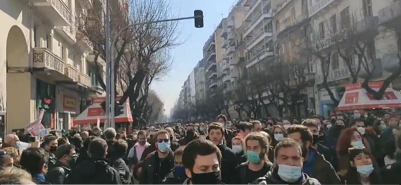 Ο δρόμος μας ενώνει – Όταν οι απεργοί υγειονομικοί συνάντησαν τους αγωνιζόμενους φοιτητές