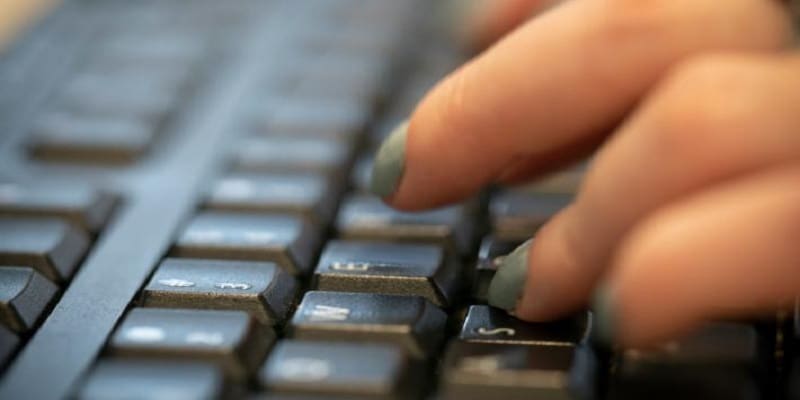 Οι μεγαλοστομίες περί «ελευθερίας των social media» διαψεύονται