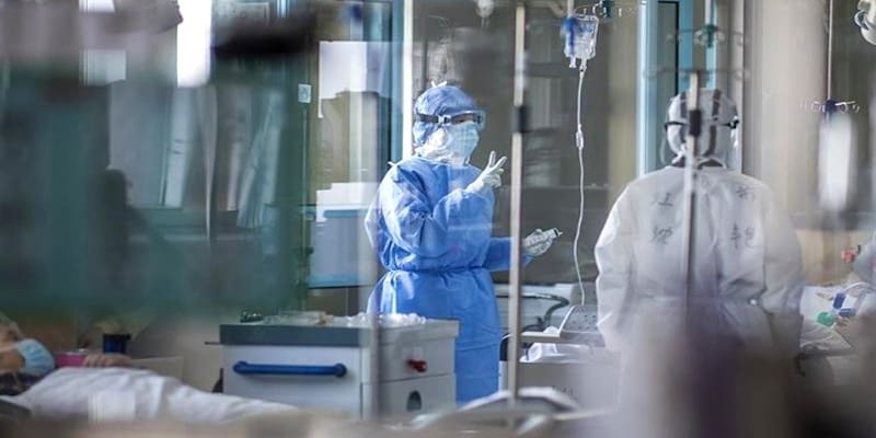 Εισβολή ψεκασμένων στο Αττικό! Προπηλάκισαν υγειονομικούς