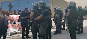Ποιος είναι ο κύριος;