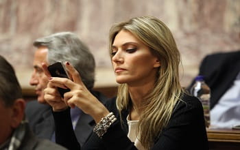 Η Εύα Καϊλή ξεπέρασε και τον Άδωνι