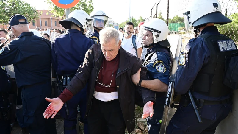 Ράντζα και ξύλο: Το «νέο ΕΣΥ» της κυβέρνησης