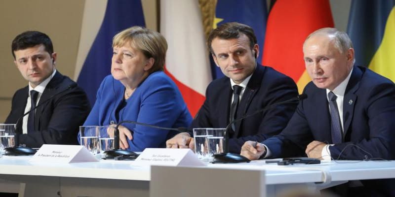 Σε συμφωνία για την Ανατολική Ουκρανία κατέληξαν Πούτιν και Ζελένσκι