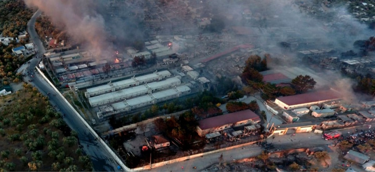 Στάχτη έγινε η Μόρια! Τεράστιες οι ευθύνες κυβερνήσεων και ΕΕ