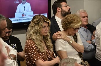 Συγγνώμη που δεν πενθώ