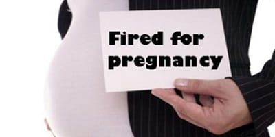 Συνέλαβαν καθηγητές επειδή κατήγγειλαν απόλυση εγκύου