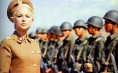 Το πολλαπλό κόστος των εμμονών της ελληνικής αστικής τάξης