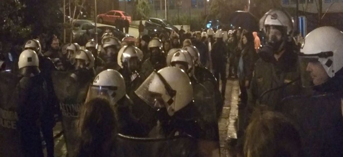 Χημικά - ξύλο και κρότου-λάμψης σε 14χρονους μαθητές