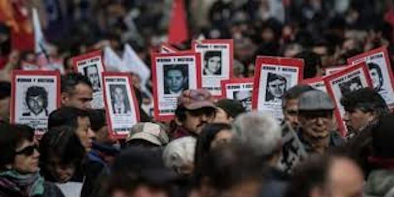 Χιλή: Καταγγελίες για σεξουαλική κακοποίηση διαδηλωτών από την αστυνομία