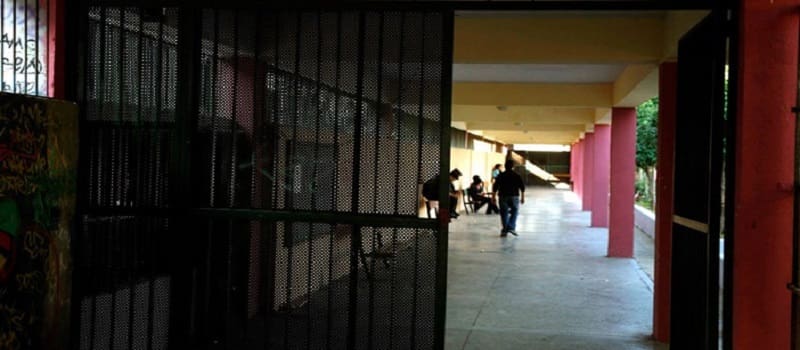 Χρυσαυγίτες τραυμάτισαν σοβαρά μέλος της ΚΝΕ στη Γκράβα